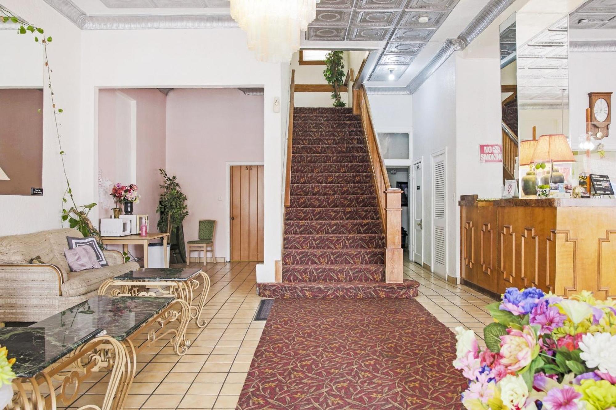 Oyo Historic Cameron Hotel Brownsville I-69E Екстер'єр фото