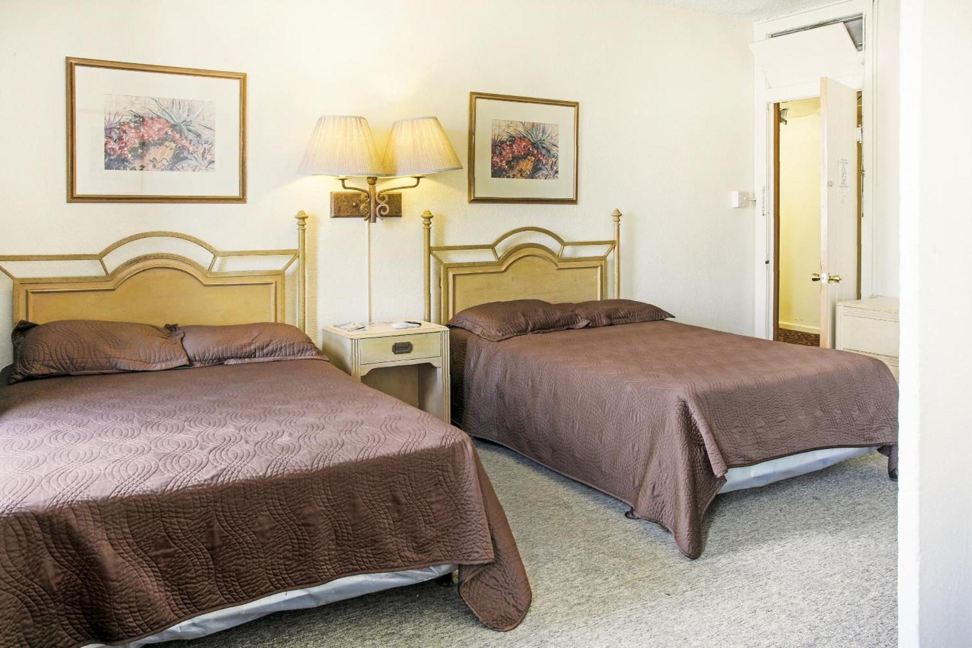 Oyo Historic Cameron Hotel Brownsville I-69E Екстер'єр фото